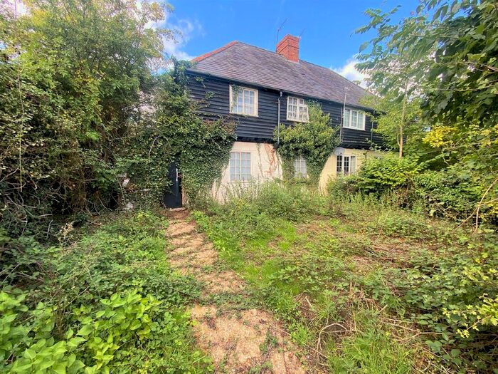 2 Bedroom Property For Sale In White Lion Road, Little Chalfont, Amersham, HP7