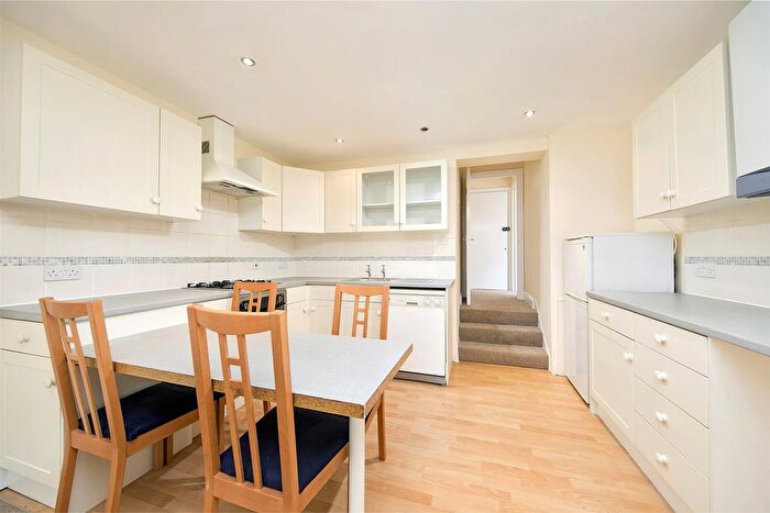 1 Bedroom Flat To Rent In Grosvenor Road, London, W4