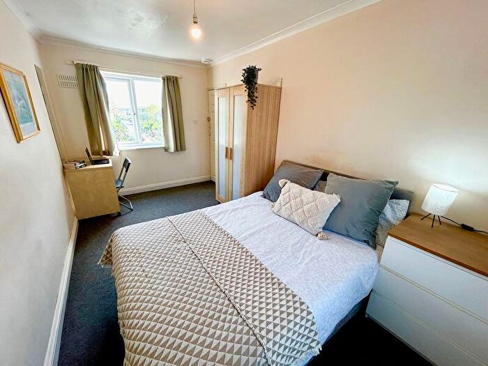 1 Bedroom House To Rent In Cropthorne Road, Bristol, BS7