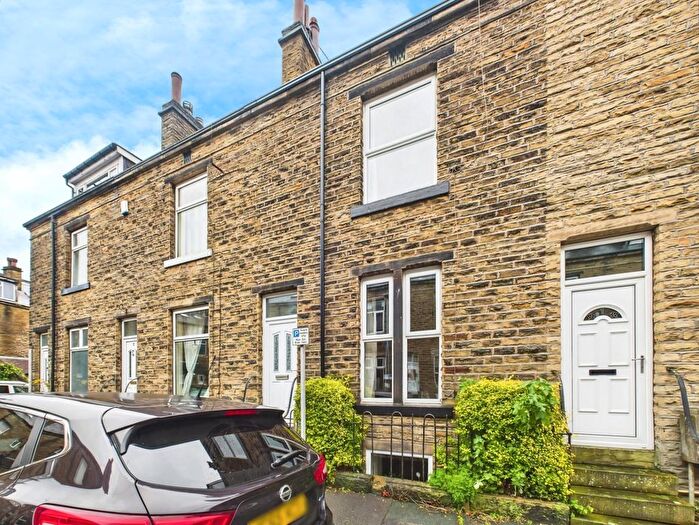 4 Bedroom Terraced House For Sale In Birklands Terrace, Shipley, BD18