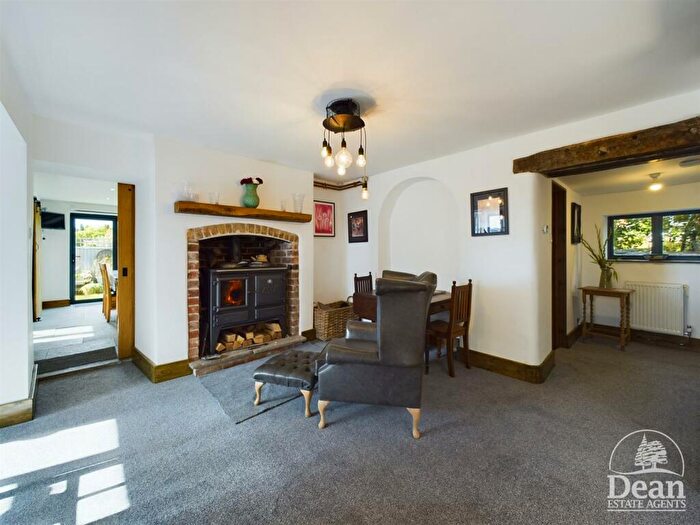 4 Bedroom Detached House For Sale In Staunton Road, Coleford, GL16