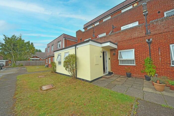 1 Bedroom Apartment To Rent In Capricorn House, Straight Bit, Flackwell Heath, High Wycombe, HP10