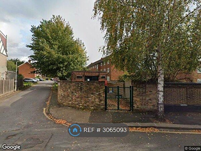 3 Bedroom Flat To Rent In Suffolk Road, Ilford, IG3