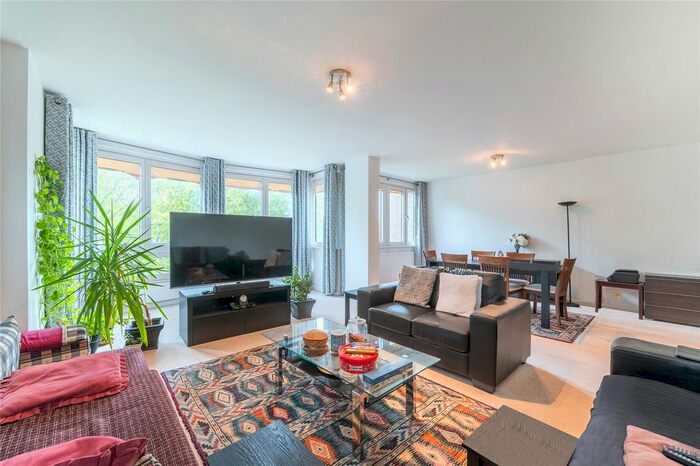 4 Bedroom Flat To Rent In Castleacre, Hyde Park Crescent, London, W2