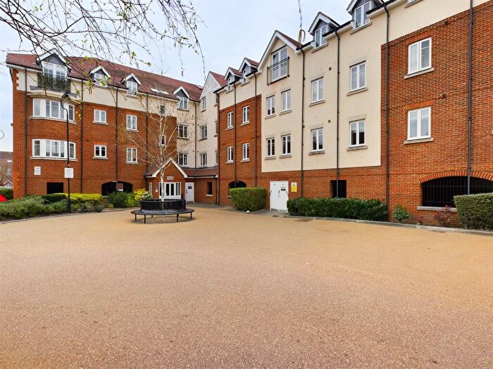 1 Bedroom Flat To Rent In William Ransom Way, Hitchin, Hertfordshire, SG5