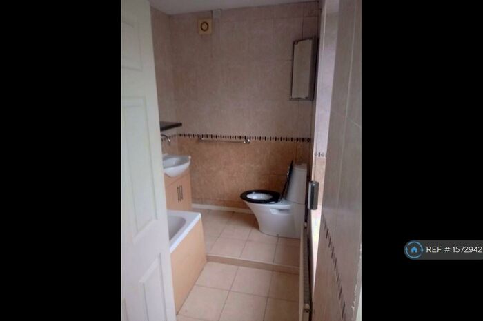 4 Bedroom End Of Terrace House To Rent In Gloucester Buildings, Pantygog, Bridgend, CF32