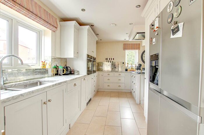 4 Bedroom Detached House For Sale In Solent Road, Walkford, Christchurch, BH23