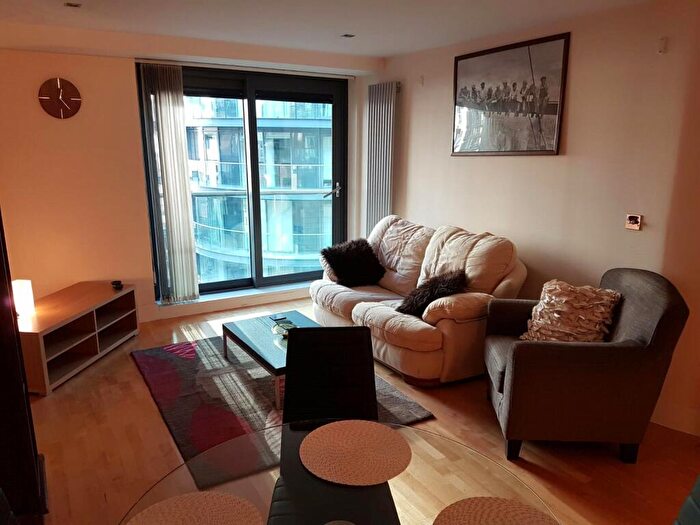 2 Bedroom Apartment To Rent In Millharbour, Canary Wharf, London, E14