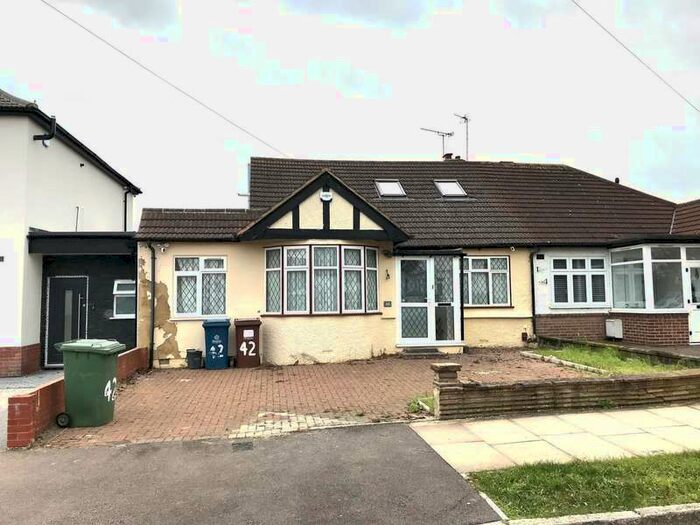 4 Bedroom Bungalow To Rent In Borrowdale Avenue, Harrow, HA3
