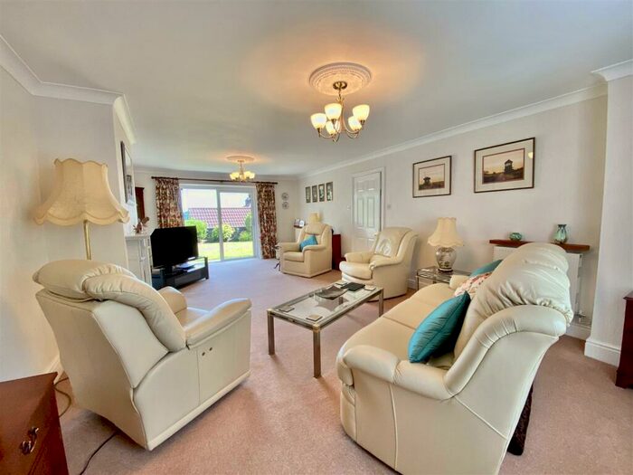 5 Bedroom Detached House For Sale In High View, Chepstow, NP16