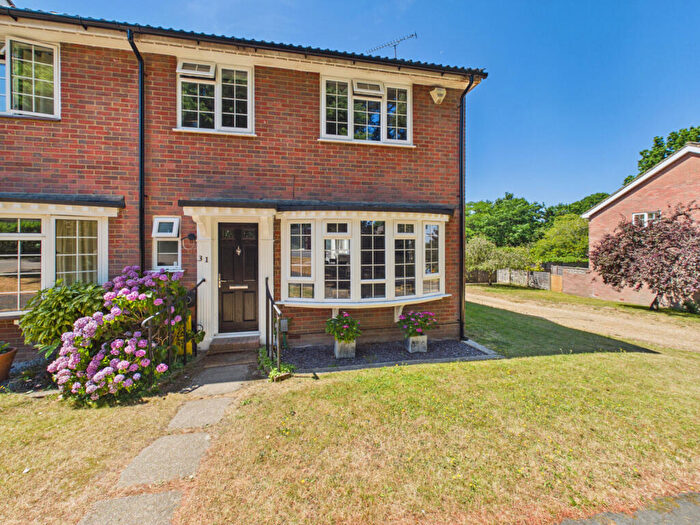 3 Bedroom End Of Terrace House For Sale In Woodland Mews, West End, SO30