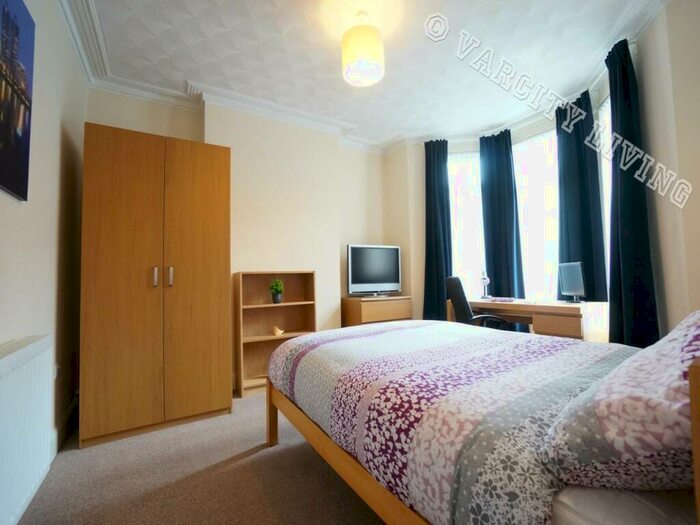 5 Bedroom House To Rent In Orme Road, Bangor, Gwynedd, LL57