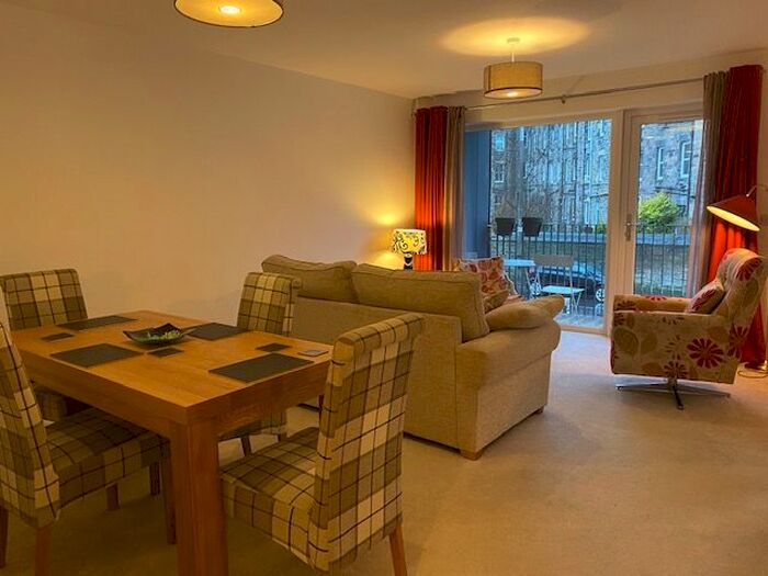 2 Bedroom Flat To Rent In Brunswick Road, Leith Walk, Edinburgh, EH7