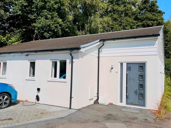 2 Bedroom Bungalow To Rent In Firacre Road, Ash Vale, Aldershot, GU12