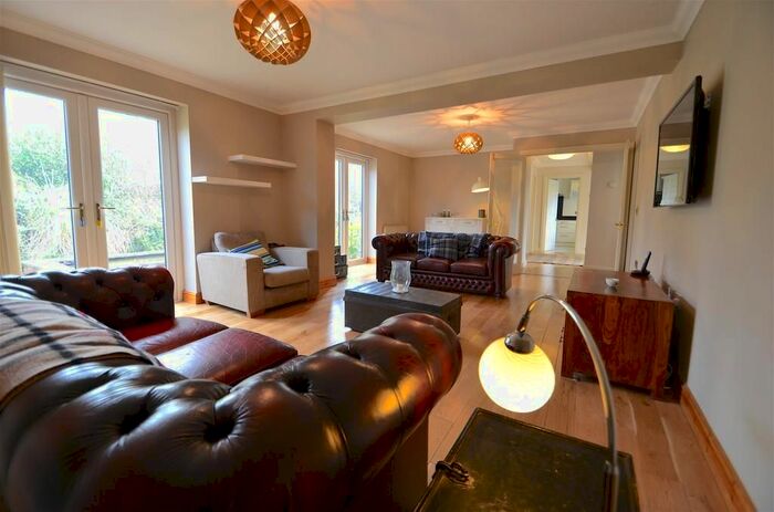 3 Bedroom Semi-Detached House To Rent In Quayside Close, Nottingham NG2