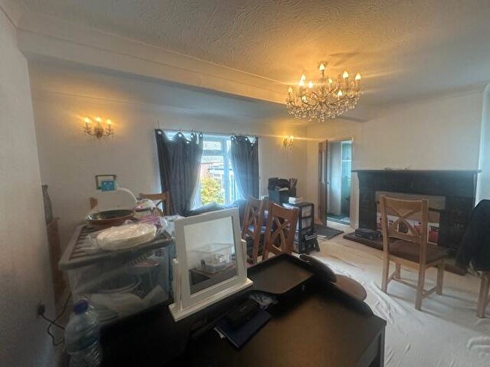 5 Bedroom Bungalow To Rent In Farfield, Kidderminster, DY10