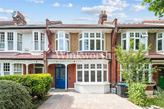 3 Bedroom Terraced House For Sale In Oakfield Road, London, N14