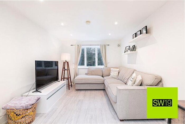 1 Bedroom Flat To Rent In Charming Ground Floor Apartment In Fairfield Close, Mitcham, CR4