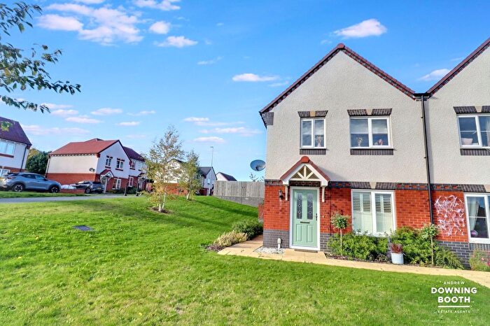 3 Bedroom Semi Detached House For Sale In Insley Avenue, Lichfield, WS14