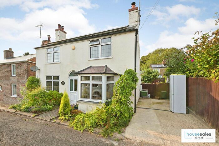 2 Bedroom Detached House For Sale In Hannath Road, Wisbech, PE13
