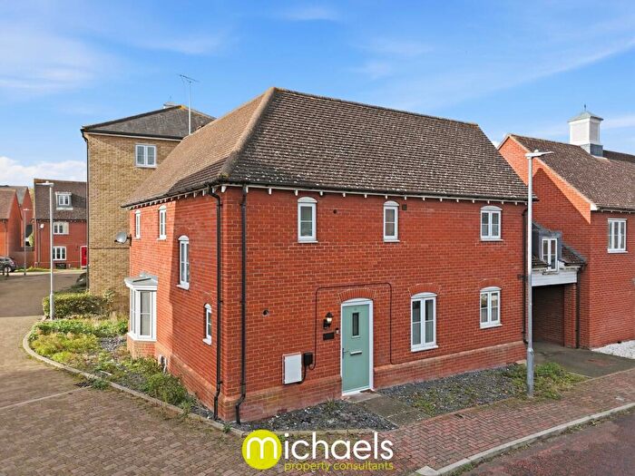 3 Bedroom Link Detached House For Sale In Dapifer Close, Colchester, CO2