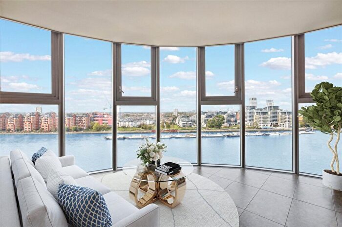 2 Bedroom Flat To Rent In Falcon Wharf, Lombard Road, SW11