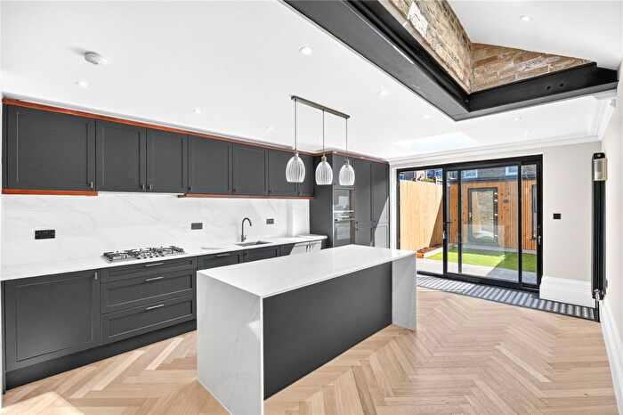 4 Bedroom Terraced House For Sale In Ickworth Park Road, Walthamstow, London, E17
