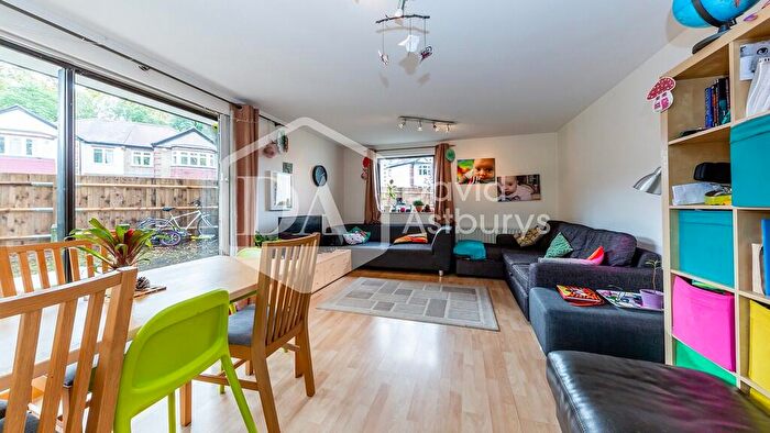 2 Bedroom Apartment To Rent In Stanhope Road, Highgate, London, N6