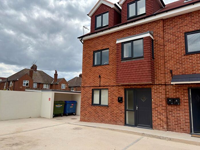 1 Bedroom Flat To Rent In Finsbury Court, Glenfield Ave, Felixstowe, Suffolk, IP11