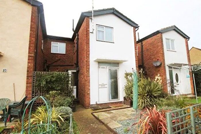2 Bedroom Terraced House To Rent In The Retreat, Grays, RM17