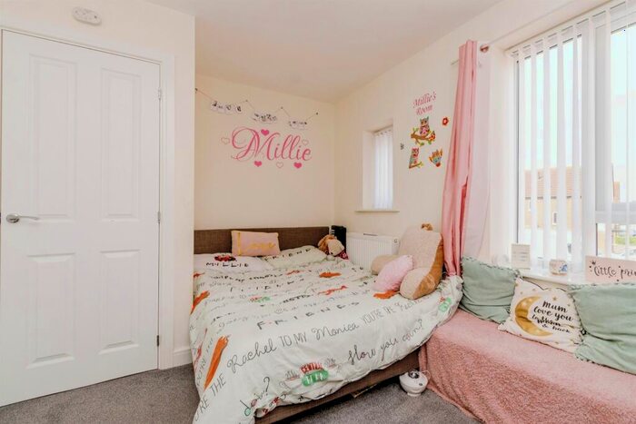 2 Bedroom Semi-Detached House For Sale In Bolton Rise, Tipton, DY4