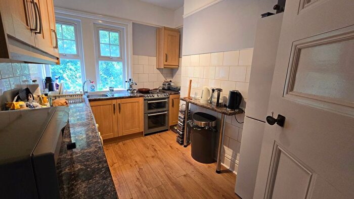 1 Bedroom Flat For Sale In De La Warr Road, Bexhill-On-Sea, TN40