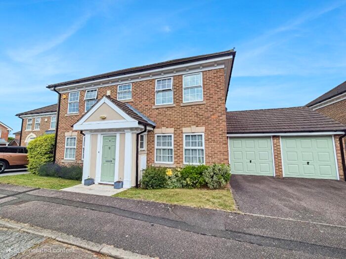 4 Bedroom Detached House For Sale In Hayton Close, Luton, Bedfordshire, LU3