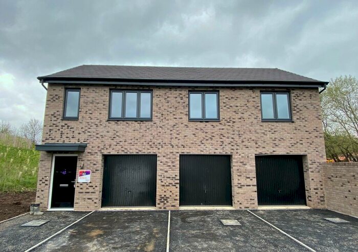 2 Bedroom House To Rent In Woodyard Avenue, Chesterfield, S41