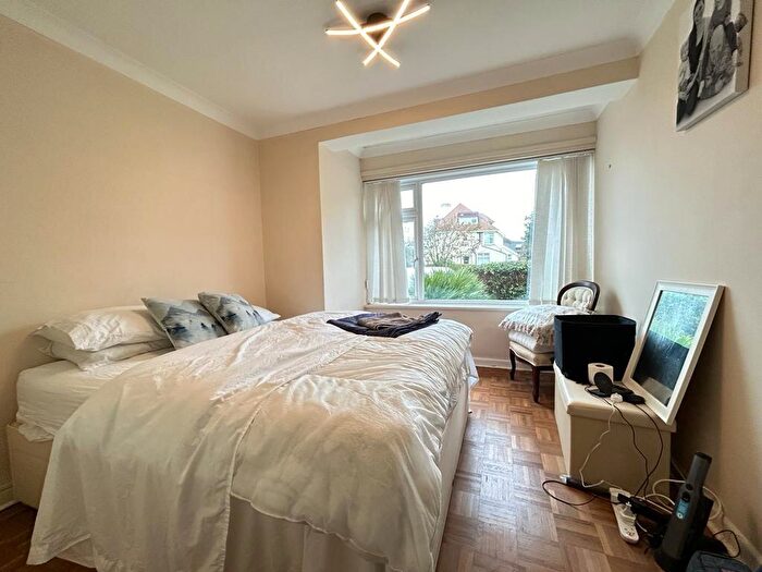 3 Bedroom Flat To Rent In Warren Edge Road, Bournemouth, BH6
