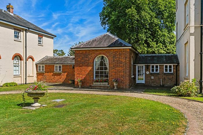 2 Bedroom Link Detached House For Sale In Lees Court, Sheldwich Lees, Faversham, Kent, ME13