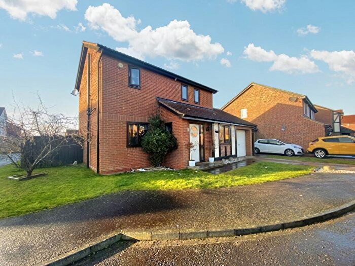 3 Bedroom Detached House For Sale In Edgemount, Killingworth, North Tyneside, NE12