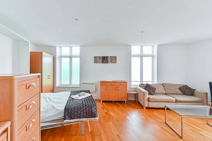 Studio For Sale In Old South Lambeth Road, Stockwell, London, SW8
