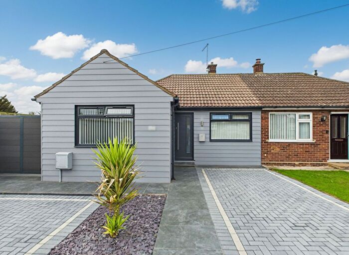 2 Bedroom Semi Detached Bungalow For Sale In Sanctuary Gardens, Stanford-Le-Hope, SS17