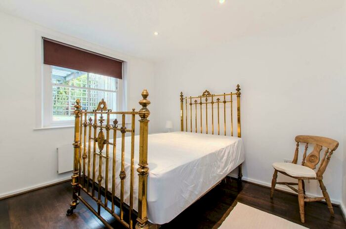 1 Bedroom Flat To Rent In Banbury Street, Battersea, London, SW11