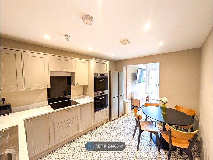 6 Bedroom Semi-Detached House To Rent In Pendennis Park, Bristol, BS4