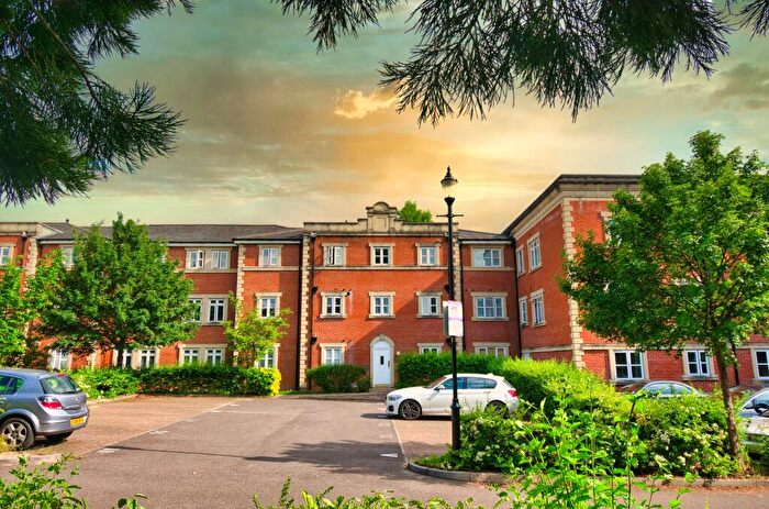 2 Bedroom Apartment To Rent In Talfourd Way, Redhill, RH1