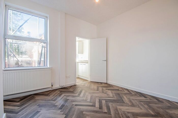 2 Bedroom Terraced House To Rent In Rossington Road, Nottingham, NG2