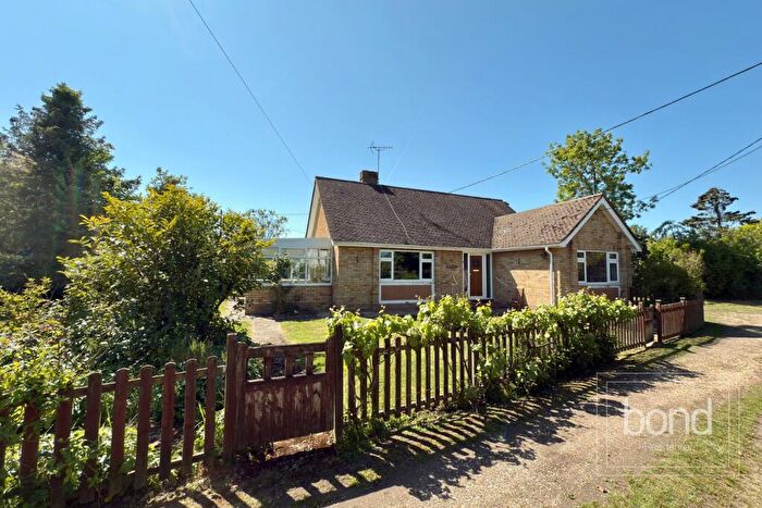 2 Bedroom Detached Bungalow For Sale In Lodge Road, Hazeleigh, Chelmsford, CM3