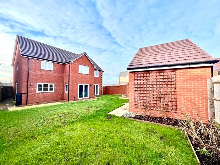 4 Bedroom Detached House To Rent In Sycamore Drive, Calne, SN11