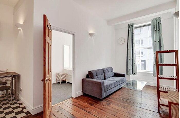 2 Bedroom Flat To Rent In St Johns Street, London, EC1M