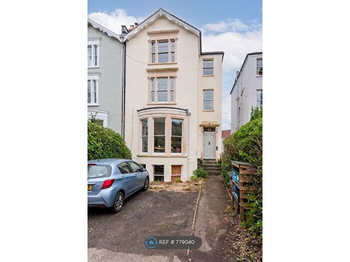 2 Bedroom Flat To Rent In Hampton Park, Bristol, BS6