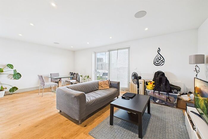 1 Bedroom Flat To Rent In Britannic House, Burlington Road, New Malden, KT3