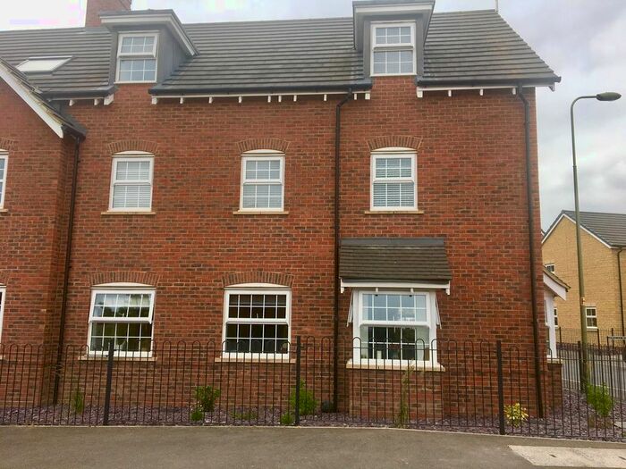 2 Bedroom Flat To Rent In Red Kite Way, Didcot, OX11