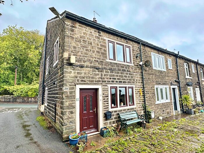 2 Bedroom End Of Terrace House For Sale In Lane Ends, Midgley, HX2
